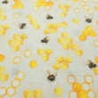 Vastagabb vászon natúr alapon méhek és méhsejtek