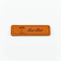 Hand made címke bőrutánzat 5×1,5 cm levélke