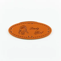 Hand made címke bőrutánzat ovális 5,7×2,5 cm lány