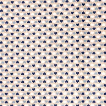 Pamutvászon drapp alapon sötétkék, világoskék, fehér apró szívekkel