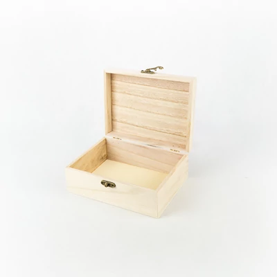 Fa fedeles doboz 18x13,5×7 cm