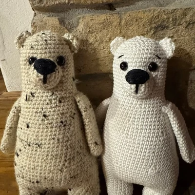 Skandi a jegesmedve amigurumi minta leírással és csekklistával