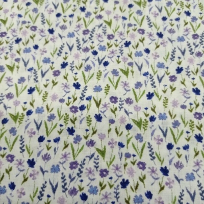 Apró sűrű lila-kék virágszálas digitálisan nyomott  vékony  pamut voile 